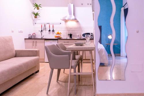 Málaga Central Suites, Málaga (photo 2)