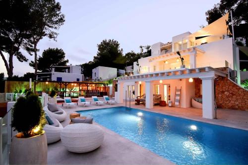  VILLA CHILL OUT in Es Cubells