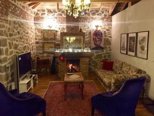  Ida Stone House, Ferienwohnung in Kursunlu