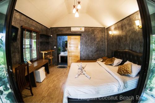 Phayam Coconut Beach Resort in Koh Phayam (Ranong)
