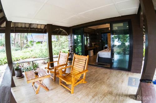 Phayam Coconut Beach Resort in Koh Phayam (Ranong)