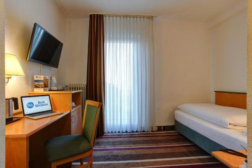 Sure Hotel by Best Western Ambassador Duesseldorf 109m von Mintropplatz entfernt