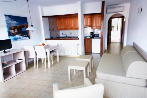 Apartamentos Cala Figuera - image 7