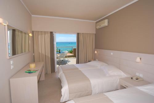 Superior Triple Room with Sea View