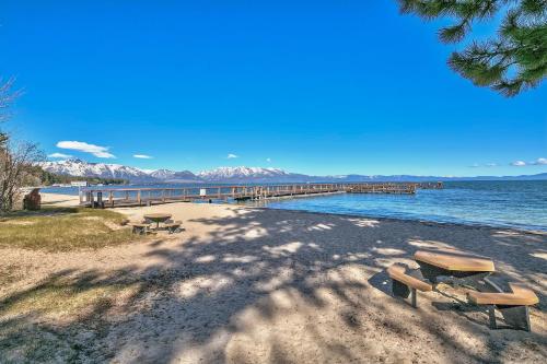 Slt Home Private Beach Pool & Heavenly Ski Resort Townhouse - image 5
