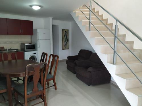 앙그라 두 에루이스무 Costa & Isaias Apartamentos 3성급 호텔 수영장