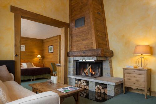 Suite with Fireplace