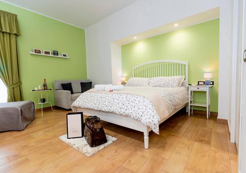 B&B Vico Milano 18, Naples