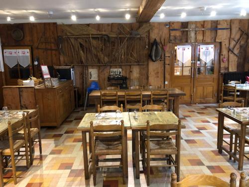 Bar Hotel Restaurant le Margeriaz - image 4