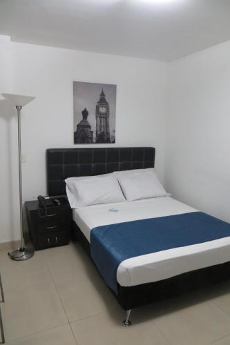Standard Single Room image 2