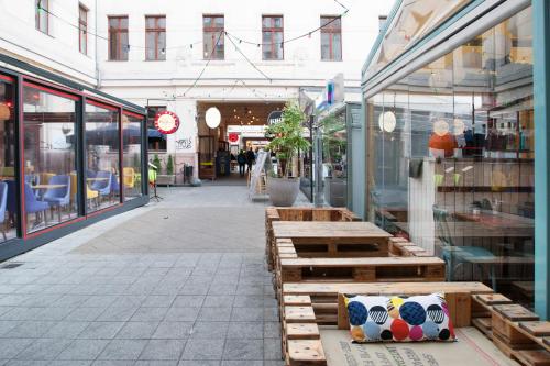 Studio Apartment image 10