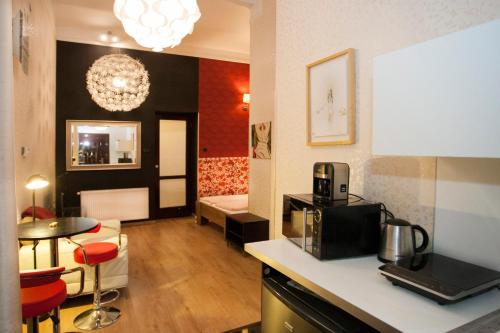 Inviting flat in the heart of town