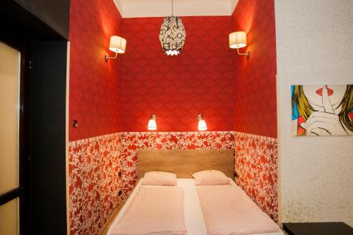 Inviting flat in the heart of town