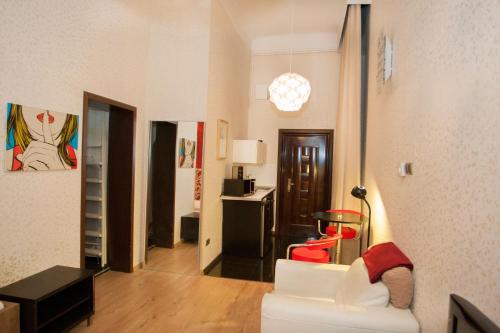 Inviting flat in the heart of town