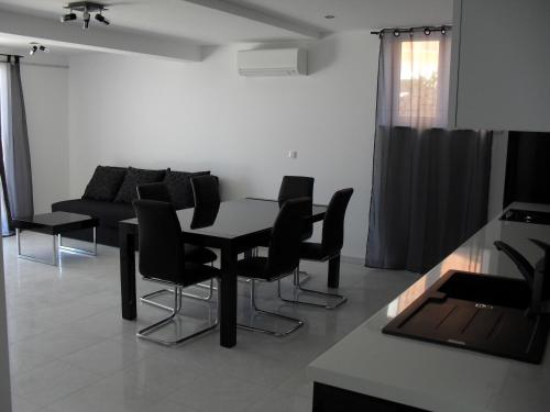 Apartments Govic - image 10