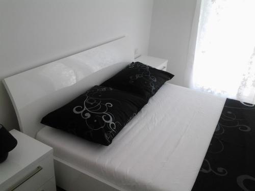 Apartments Govic - image 11
