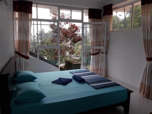 

Kandy Mount View