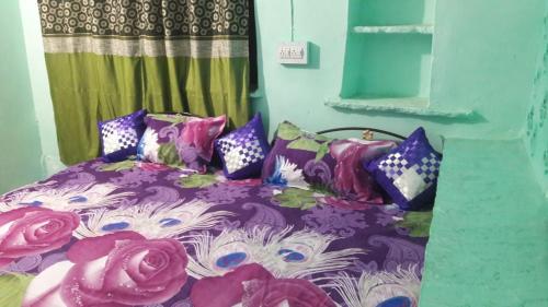 Bhavyam HomeStay &Cafe BackPackers ko