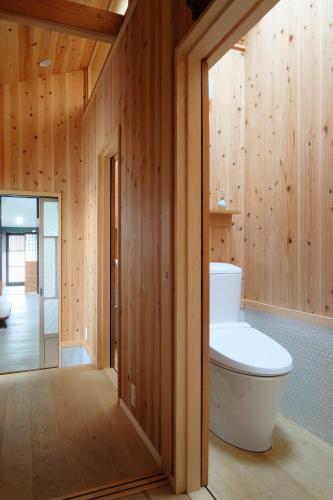 Three-Bedroom House image 5