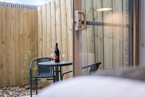 Balcony/terrace, Melbourne Airport Motel near Melbourne Airport