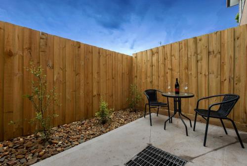 Balcony/terrace, Melbourne Airport Motel near Melbourne Airport
