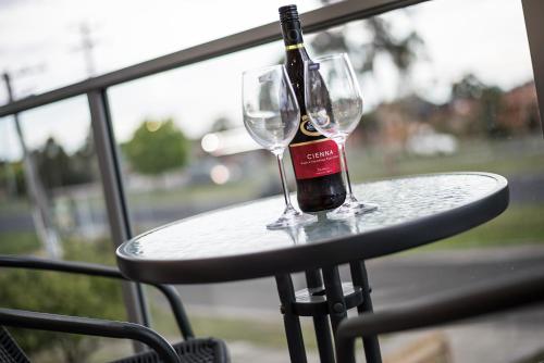 Balcony/terrace, Melbourne Airport Motel near Melbourne Airport