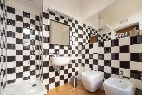 Lombardia40 Luxury Suites - image 7