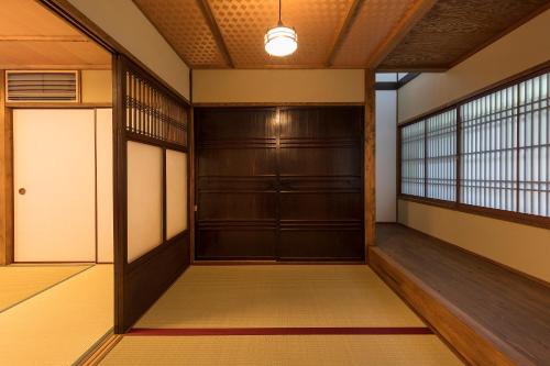 Japanese-Style Townhouse room in Garaku an Machiya House