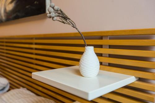 Light and spacious Apartment on Gazova Str - image 4