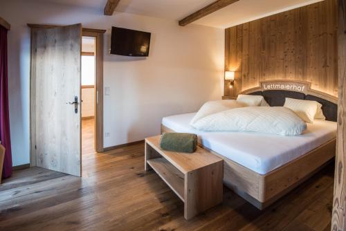 1 queen bed