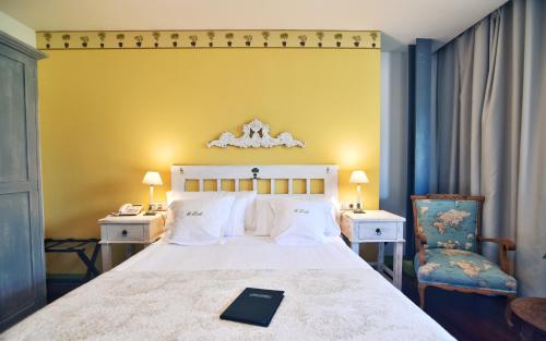 2 twin beds