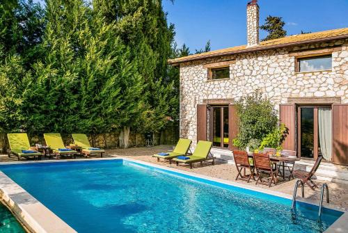  Villa Galinios in 310 82 Vasiliki