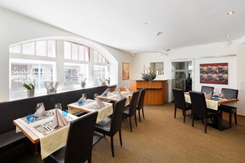 Apart Hotel Amadeo - image 3
