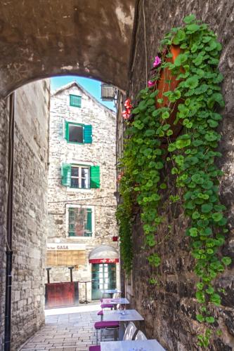 Luxury San Giovanni Apartment 1 - image 7