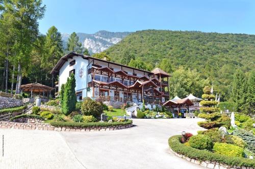 HOTEL RISTORANTE SCOIATTOLO Hotel de charme Spormaggiore
