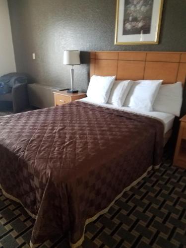 Americas Best Value Inn And Suites St. Cloud