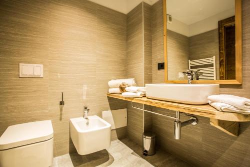 Alpine Rooms Guesthouse - image 2