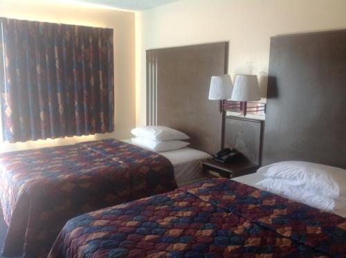 Classic Inn Early Photo 14