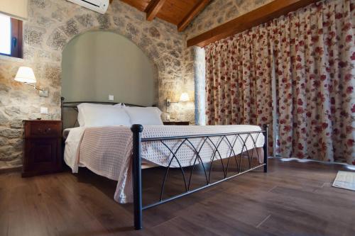 Accommodation in Phocis