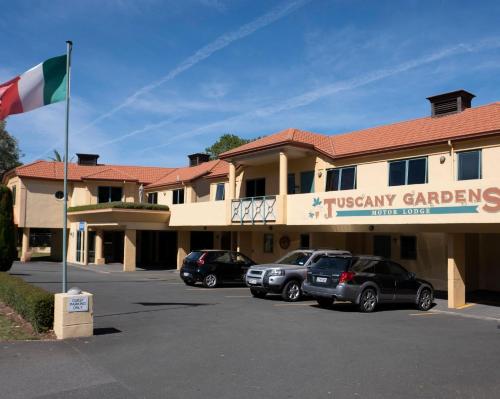 Exterior view, Tuscany Gardens Motor Lodge in Nelson