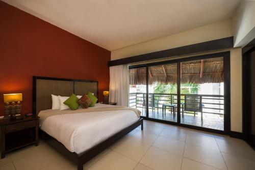 La Divina by Aldea Thai La Divina by Aldea Thai is perfectly located for both business and leisure guests in Playa Del Carmen. Featuring a complete list of amenities, guests will find their stay at the property a comfortable