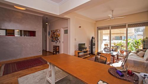 2 BEDROOM APARTMENT AT THE HISTORICAL CENTER, VIEW TO ACROPOLIS