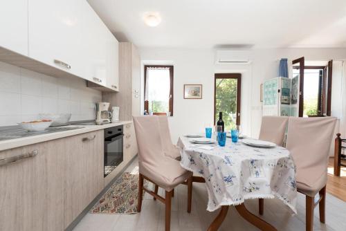 Konyha, Apartments with parking space Icici, Opatija - 14155 in Poljane