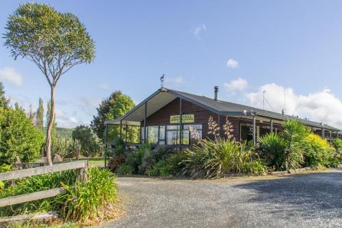 JunoHall Backpackers - Accommodation - Waitomo Caves