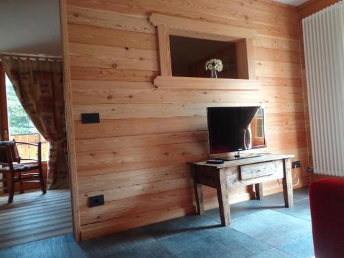 Albergo Alpenrose Ski&Bike Mountain Hotel