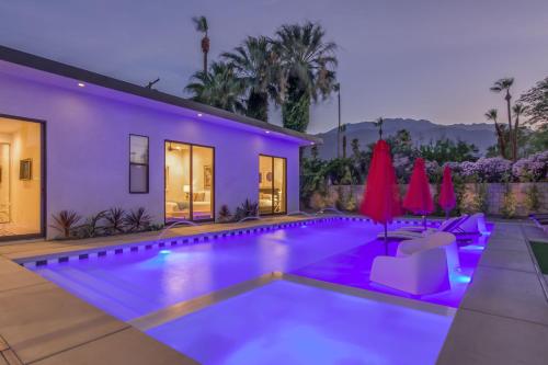 Brand New 2017 Luxury Dream Home - All Private Bathrooms! Must See! in Palm Springs, USA