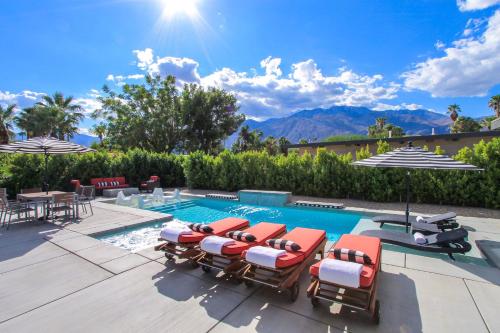 Just Built 5 Bedroom Luxury Retreat with All Private Baths Palm Springs