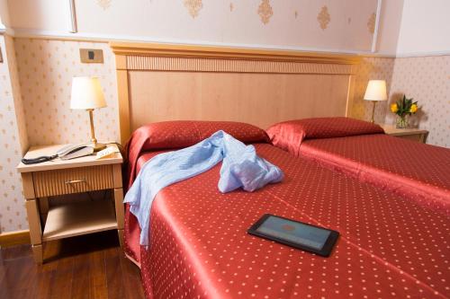 Hotel Arco Di Travertino - image 12