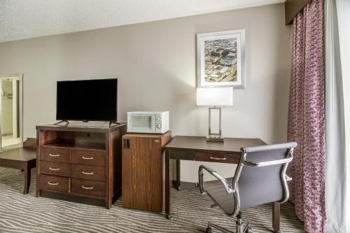 Clarion Hotel Jackson Northwest – Jackson, TN