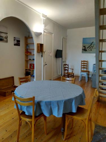 Appartement au calme Centre Ville à 2 pas du vieux marché - Location saisonnière - La Rochelle